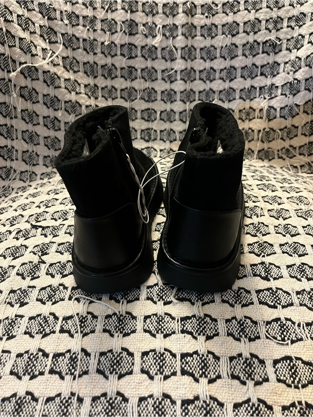 Cat & Jack Black Kids Ankle Boots with Plush Lining - Picture 4 of 7